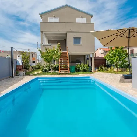 3 Bedroom Lovely In