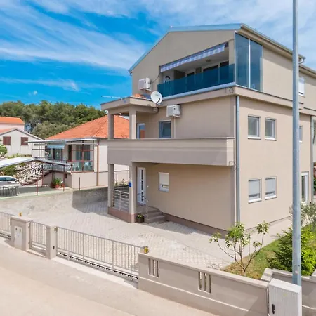 3 Bedroom Lovely In