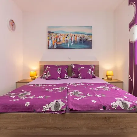 3 Bedroom Lovely In 아파트